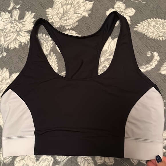 NWOT, Fabletics Sports Bras, XXL/1X, On the Go Medium Impact - Set of 2 - Picture 2 of 7